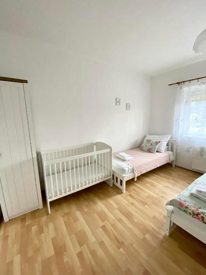 Ferienwohnung Apartman Marketa Bystrice  Exterior foto